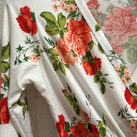 Floral short dress size Large - Picture 3 of 9